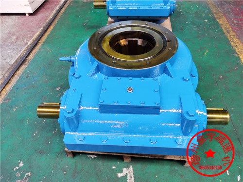 平面二次包絡(luò)環(huán)面蝸桿壓下減速器